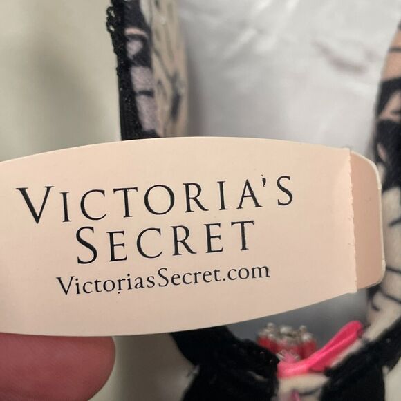 Victoria's Secret Body By Victoria Lined Perfect Coverage Floral Rhinestone Bra - Picture 11 of 13